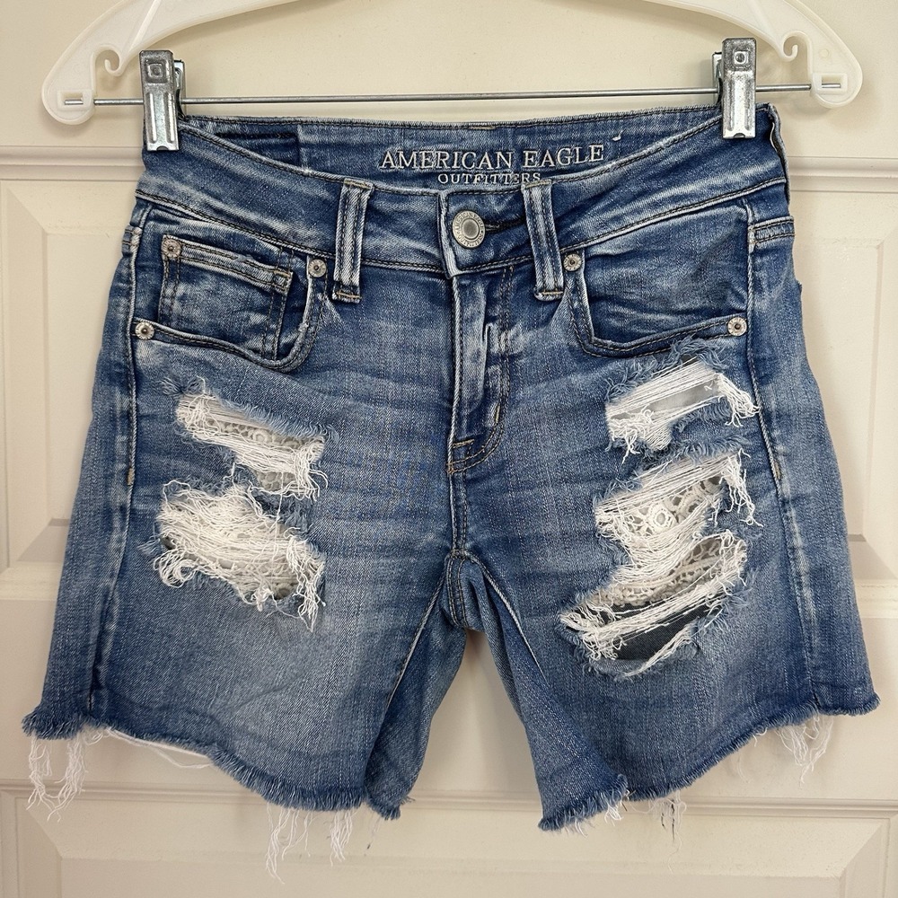 American Eagle next level stretch midi distressed shorts SZ 2 Low Rise Lace Pock